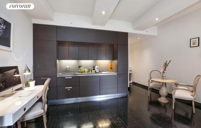 Studio, 1 bath, 825 sqft, $5,000, Unit 1715
