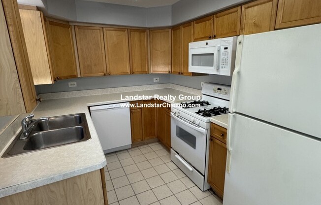 2944 HARLEM AVE