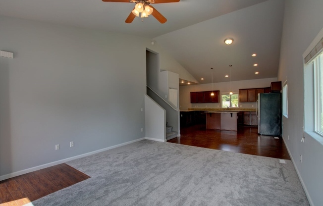 1322 LIDSTROM RD SE