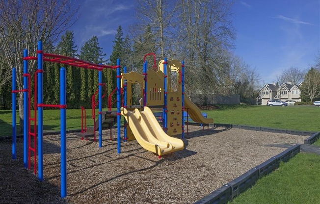 Playground l Township Apartments in Canby OR