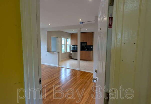 650 METROPOLITAN AVE