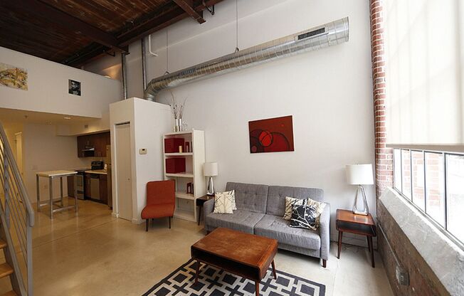 1 bed, 1 bath, 1,000 sqft, $1,695, Unit Unit 6-137