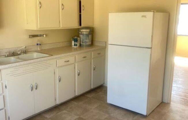 2 beds, 1 bath, $1,350