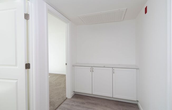 3 beds, 2 baths, 1,105 sqft, $3,295, Unit 210