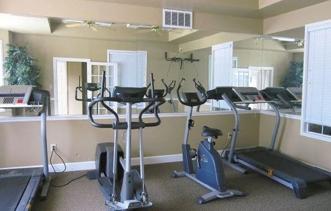 a room with a lot of exercise equipment at GABLE HILLS Apartments, Oklahoma, 74127