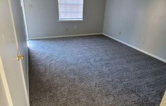 1902 1906 CEDAR FRK DR