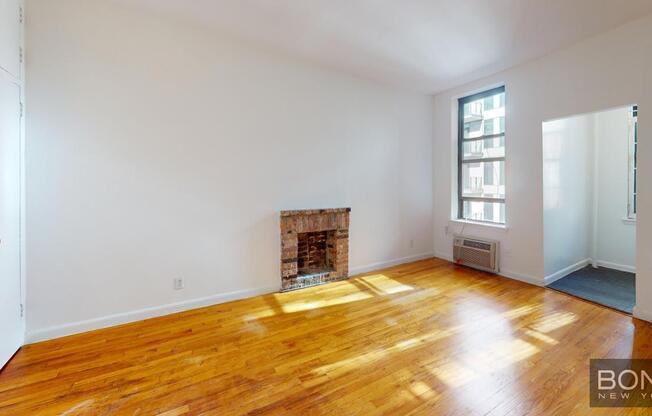 Studio, 1 bath, $2,450, Unit 4C