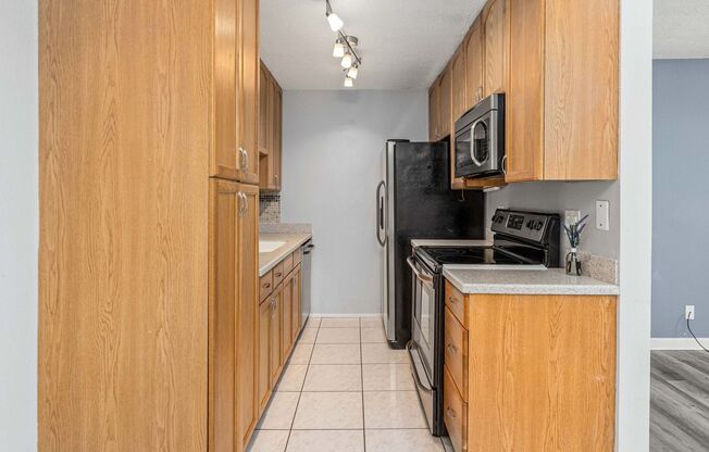 8022 Linda Vista Road