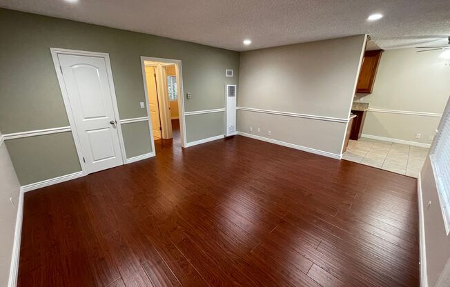 Large and Refurbished 1,2,and 3 Bedroom Comfortable Units