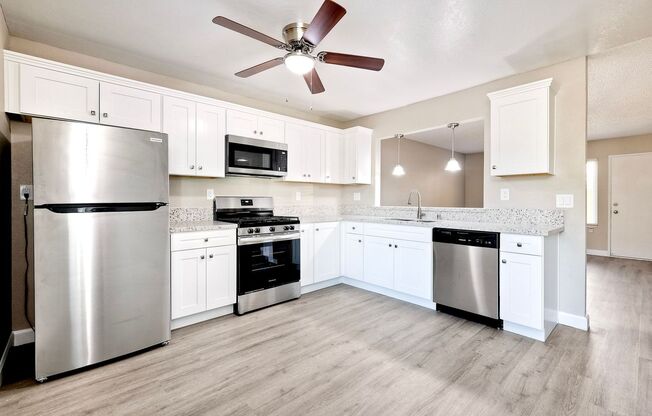 2 beds, 2 baths, $2,495, Unit 43