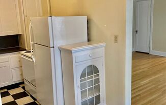 Studio, 1 bath, 440 sqft, $1,250, Unit 309