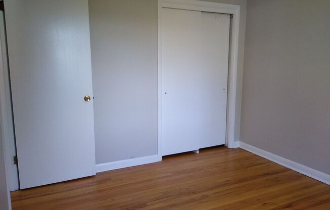 2 beds, 1 bath, $2,295