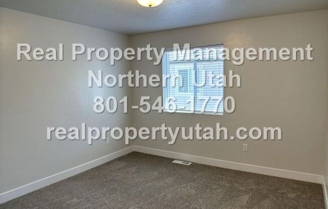 3 beds, 2.5 baths, $2,000