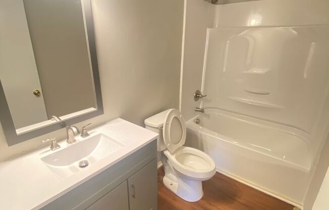 2bed/1ba Apt off S Main Kannapolis close to Downtown Kannapolis & Hwy 73
