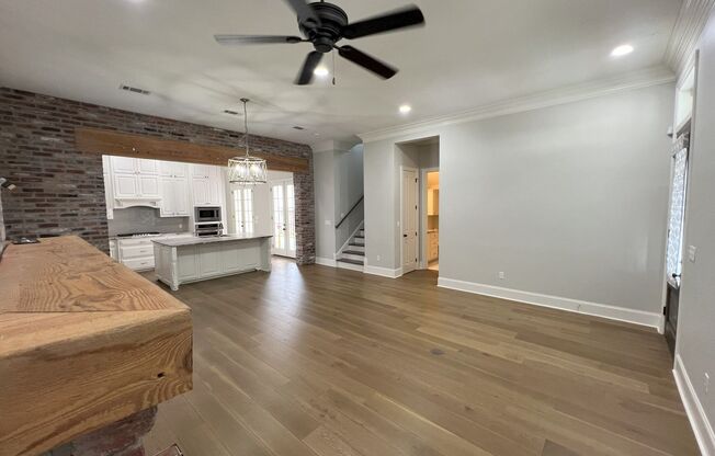 Stunning 4 bedroom, 3 bathroom 2 story home located in Baton Rouge, LA