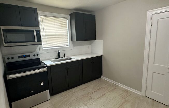 3 beds, 1 bath, $1,300