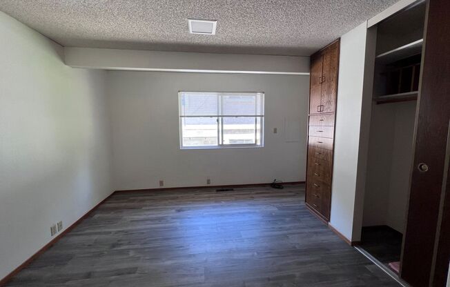 3 beds, 2 baths, 1,438 sqft, $3,000, Unit 998