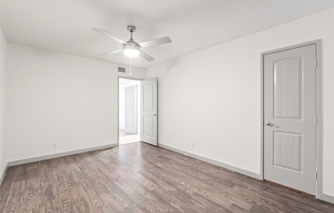 1301 W BEN WHITE BLVD