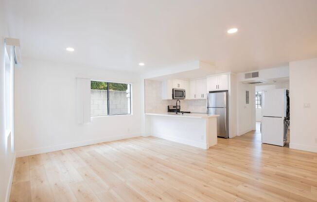 Newly Remodeled 2 bed / 2 bath in West Hollywood