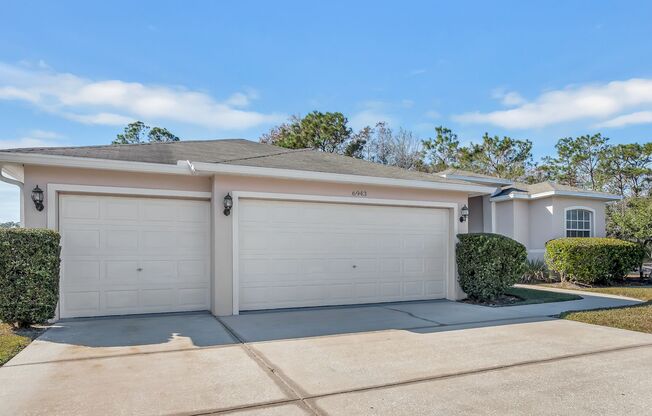 Spacious 3-Bedroom Home with Scenic Pond Views in Quail Hollow, Wesley Chapel