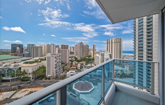 Kapiolani Residence - Great Location, Great Price!