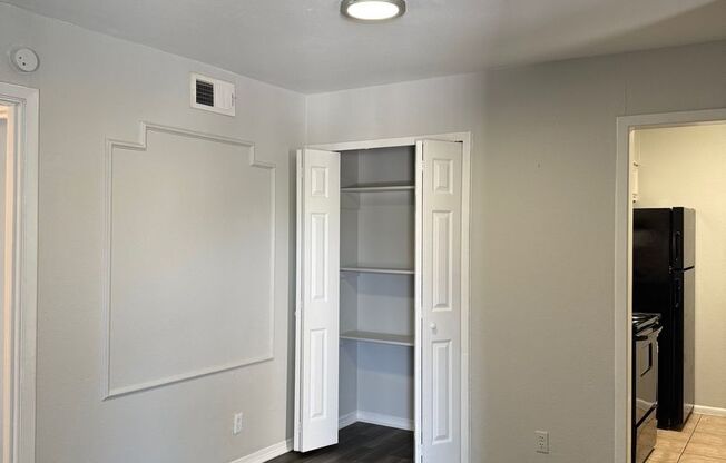 2 beds, 2 baths, 931 sqft, $1,185, Unit 14-1402