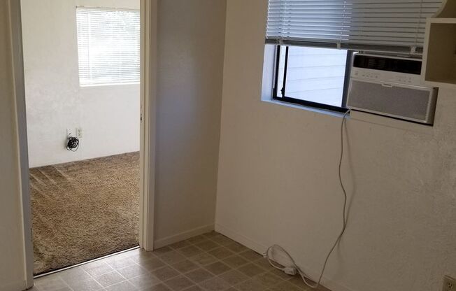 2 beds, 1 bath, $1,125, Unit 1130 #4