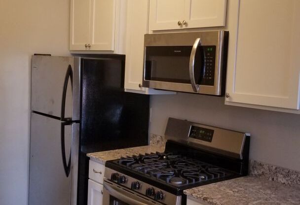 1 bed, 1 bath, 600 sqft, $1,099, Unit 305