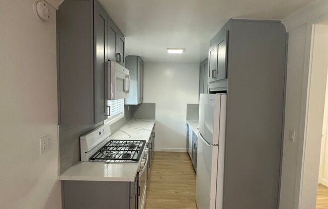 Studio, 1 bath, 620 sqft, $1,995, Unit 204