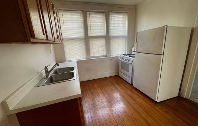 1 bed, 1 bath, 650 sqft, $950, Unit 1152 B-1