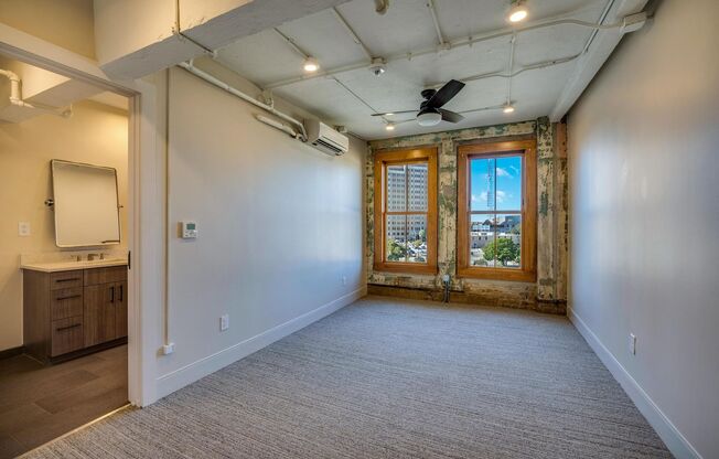 1 bed, 1 bath, 675 sqft, $1,800, Unit 219 N ALAMO #402