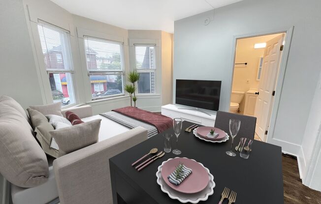 Studio, 1 bath, 356 sqft, $1,375, Unit 301