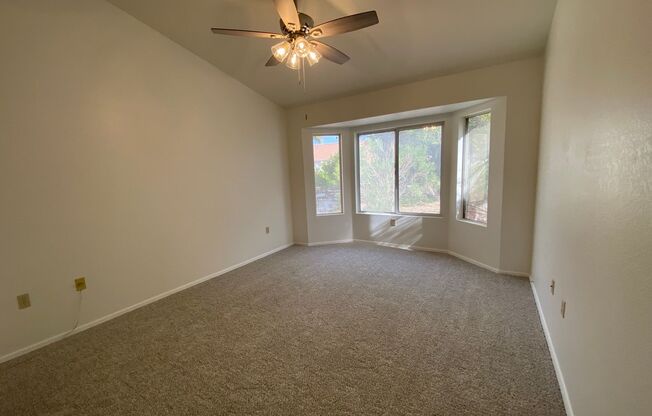 Sun City Summerlin - 55+ Community. Rare 2-bedroom
