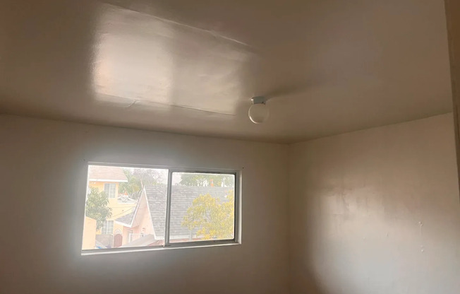 9625 San Gabriel Ave South Gate, CA 90280