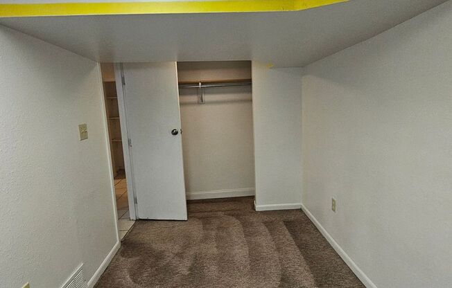 3 beds, 1 bath, $1,250, Unit C