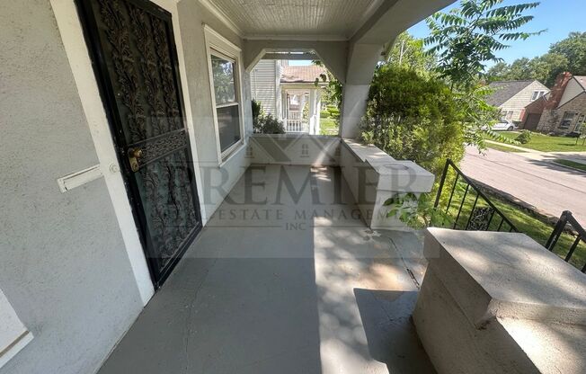 5716 Lydia Ave, Kansas City, MO 64110 3 bedroom/ 1 bathroom/ Rent: $1395/ Deposit: $1395