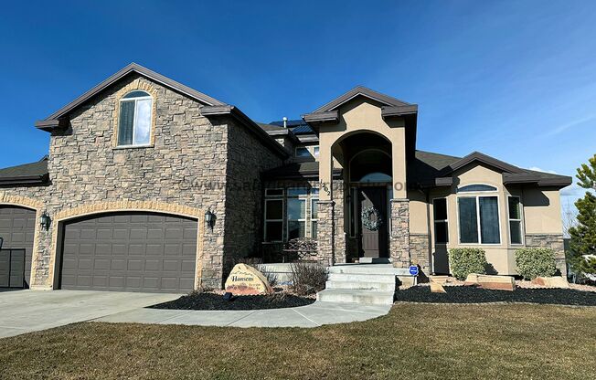 *3 Month Lease* Beautiful Home available for June, July & August