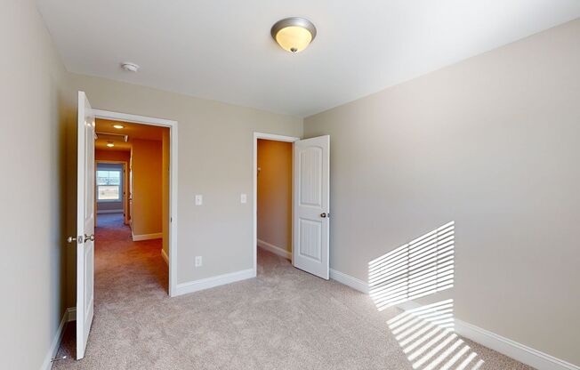 3 beds, 2.5 baths, $1,800, Unit 2632-C Sailor Rose Lane