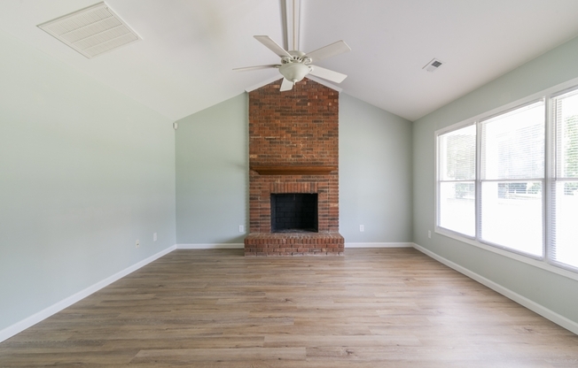578 TRYON PL