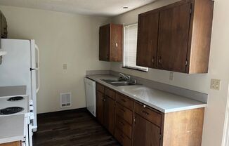 3 beds, 2 baths, 1,200 sqft, $1,790, Unit 1040 E 26th Ave