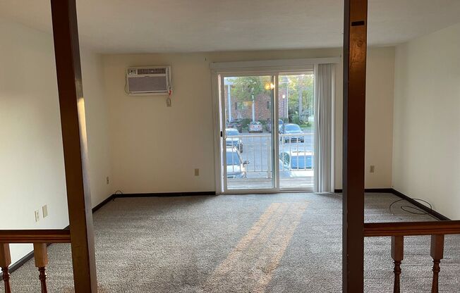 2 beds, 1 bath, 950 sqft, $875, Unit B 1