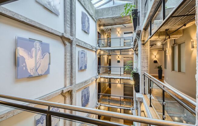 Evolve Real Estate: Stunning Urban Loft 2 Beds/2 Baths in The Heart of LoDo!