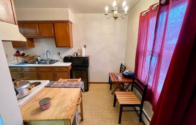 1524 E Providence Ave