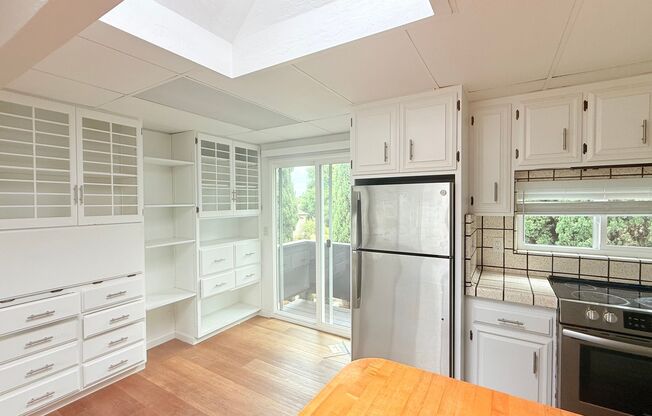 14723 Martell Ave (SPLIT WM BILL WITH TENANTS)