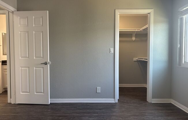 2 beds, 1 bath, 890 sqft, $2,625, Unit 0035
