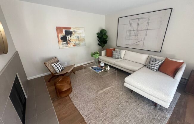 Beautiful 2 bed 2 bath Condo in Mountain View. Close to Downtown.