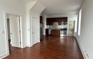 1657 S Throop