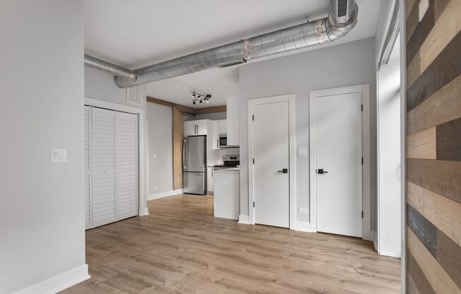 Studio, 1 bath, 345 sqft, $1,600, Unit 412