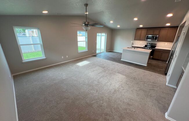 PRICE DROP!! MOVE IN SPECIAL! 3bd/2.5ba BRAND NEW Townhouse in West Valley! With MOVE - IN SPECIAL!
