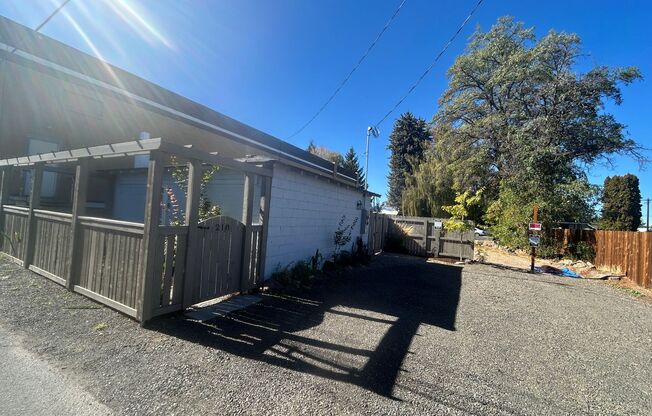 Newly Remodeled Studio in Downtown Redmond